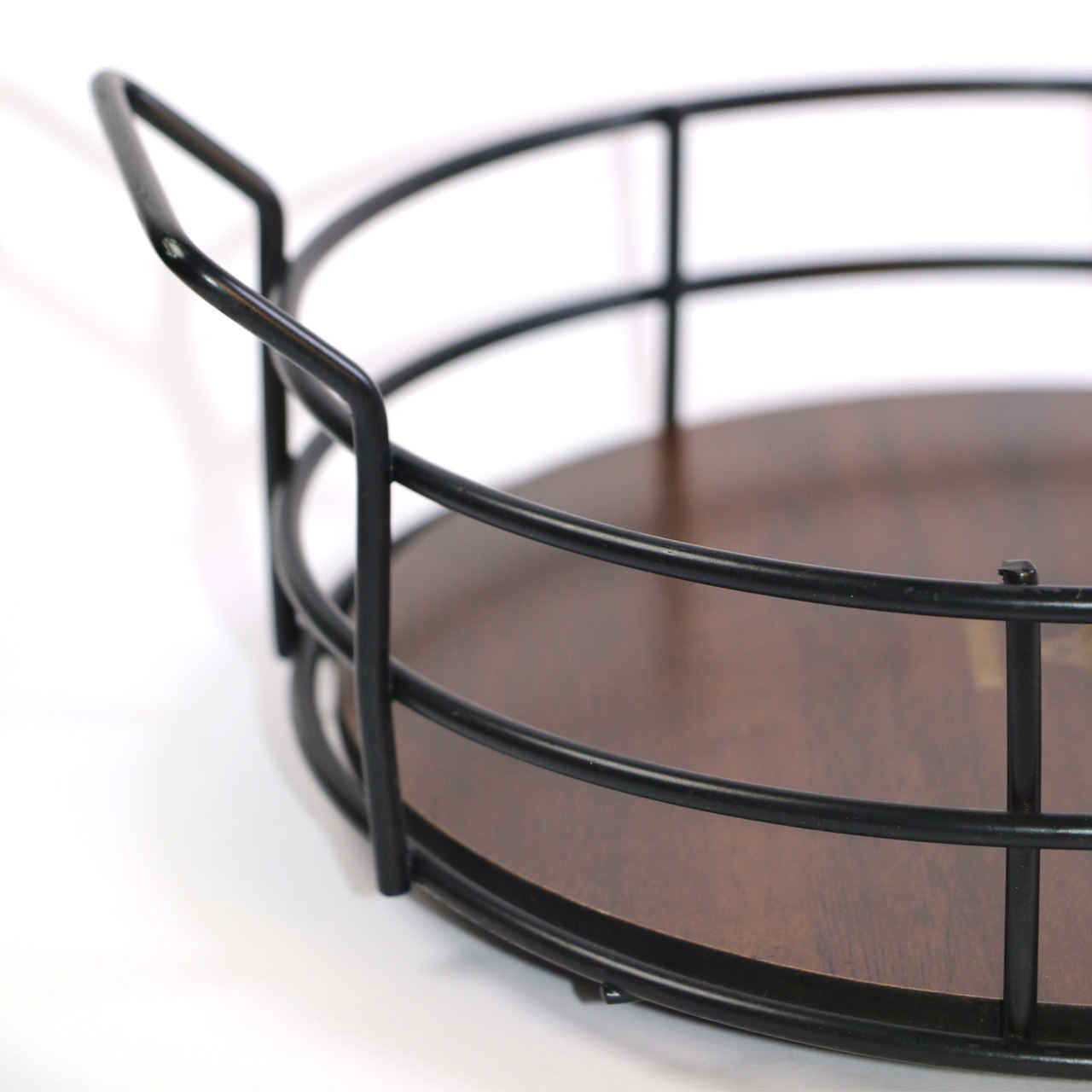 سلة فاكهة سلكية معدنية مع قاعدة خشبية قابلة للفصل