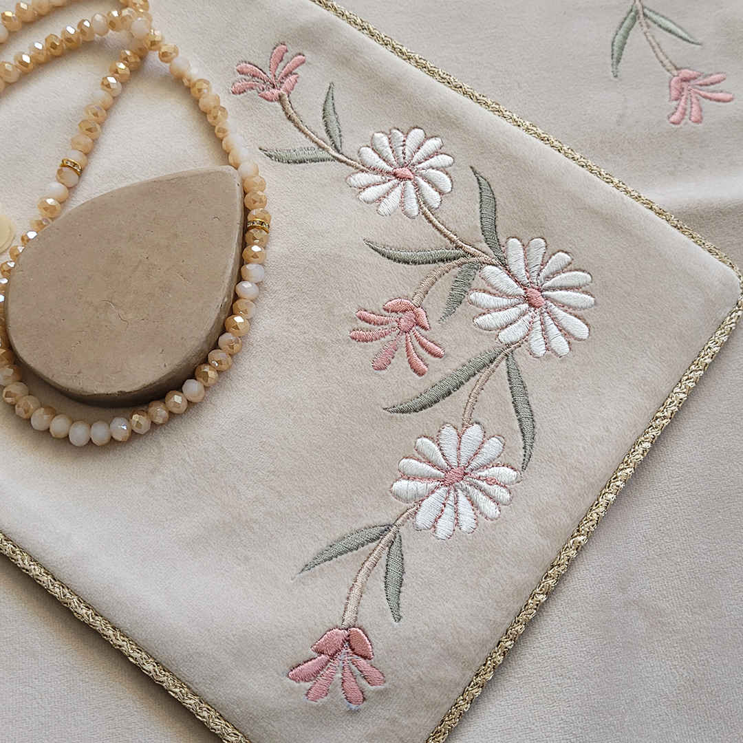 سجادة الصلاة المحمولة للمسلمين بحجم الجيب وقابلة للنقل مطرزة