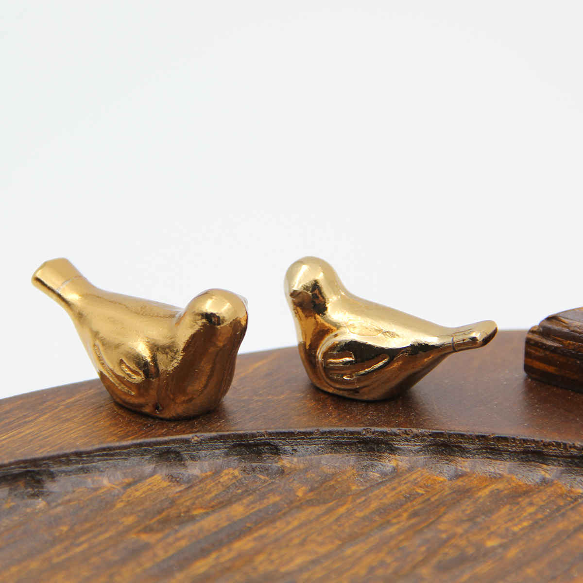 صينية بتصميم طائر مع مقبض – نموذج “آسا” | زخرفية وعملية