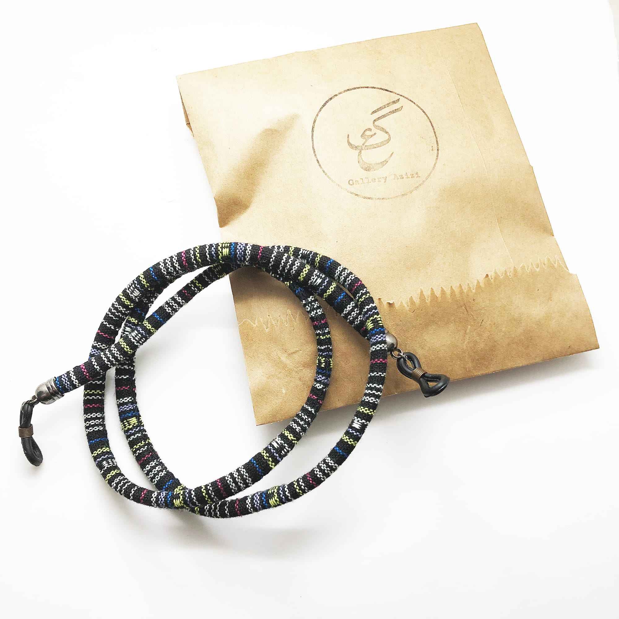 حزام نظارات – تصميم مخطط باللون الأسود