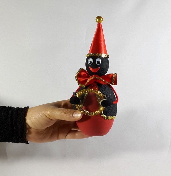 دمية فخارية إيرانية حاجي فيروز – مثالية لاحتفالات النوروز وهافت-سين (مجموعة من قطعتين)