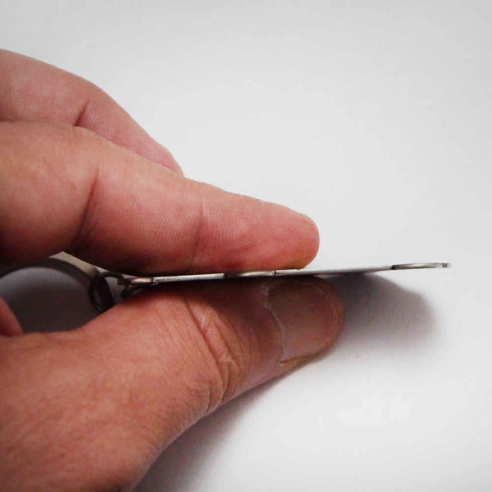 سلسلة مفاتيح إسلامية من الصلب – خط “حسبنا الله”