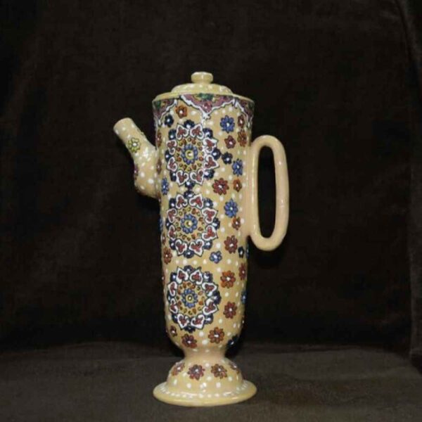 إبريق شاي فخاري زخرفي بتصميم المينا الكريمي