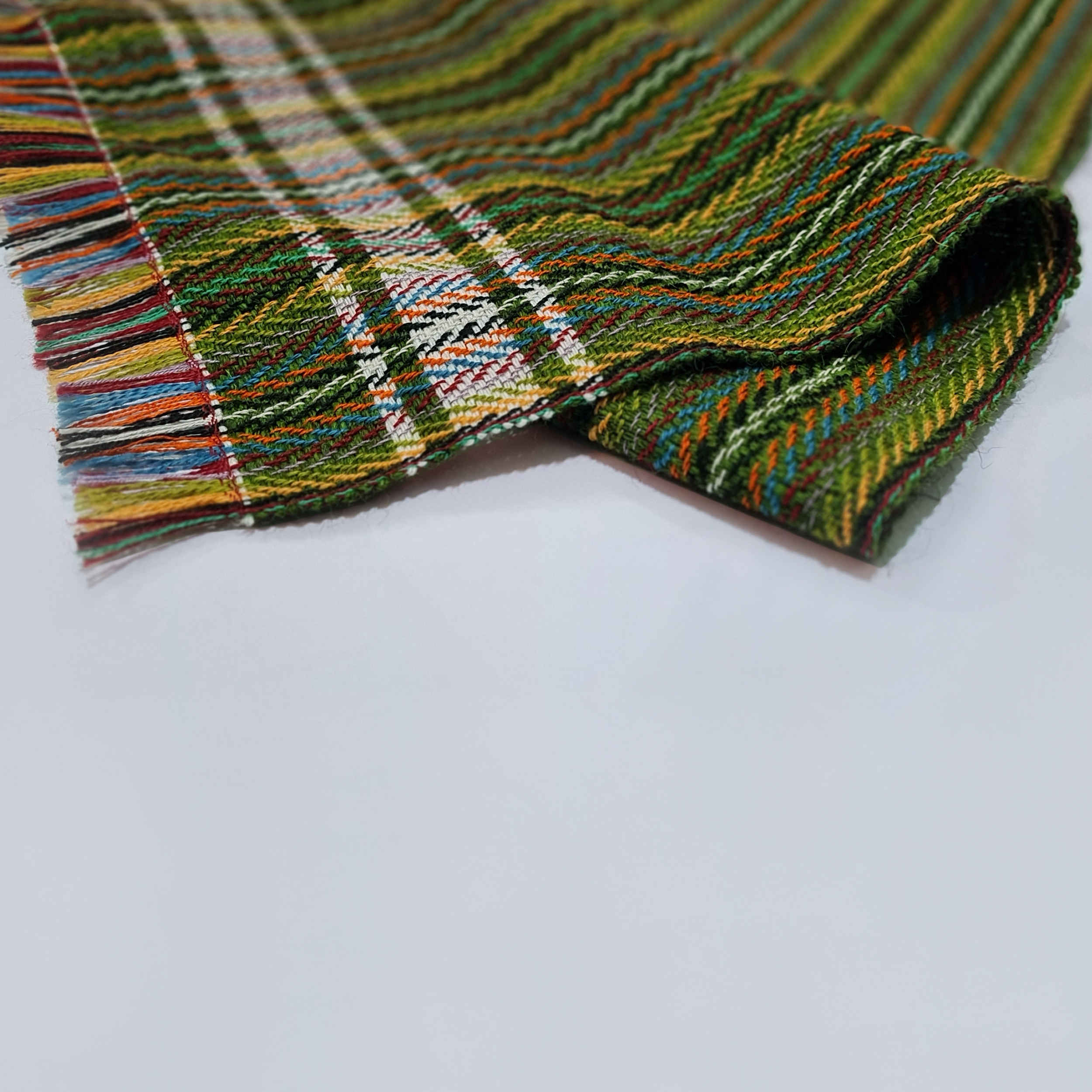 سجادة جاجيم إيرانية منسوجة في لرستان بخطوط خضراء