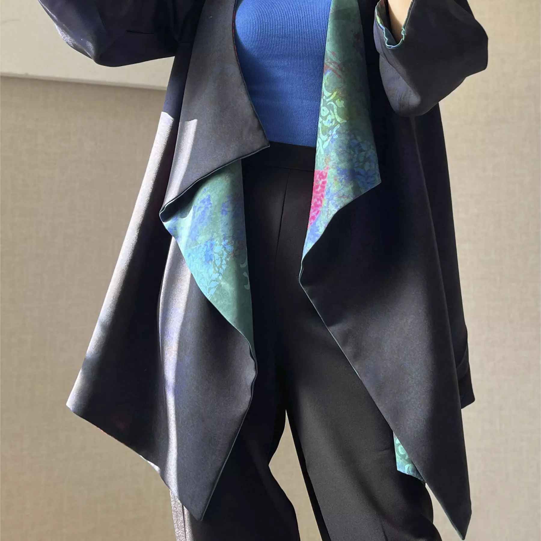 مانتو إيراني بقماش كريب مزدوج الجوانب للنساء