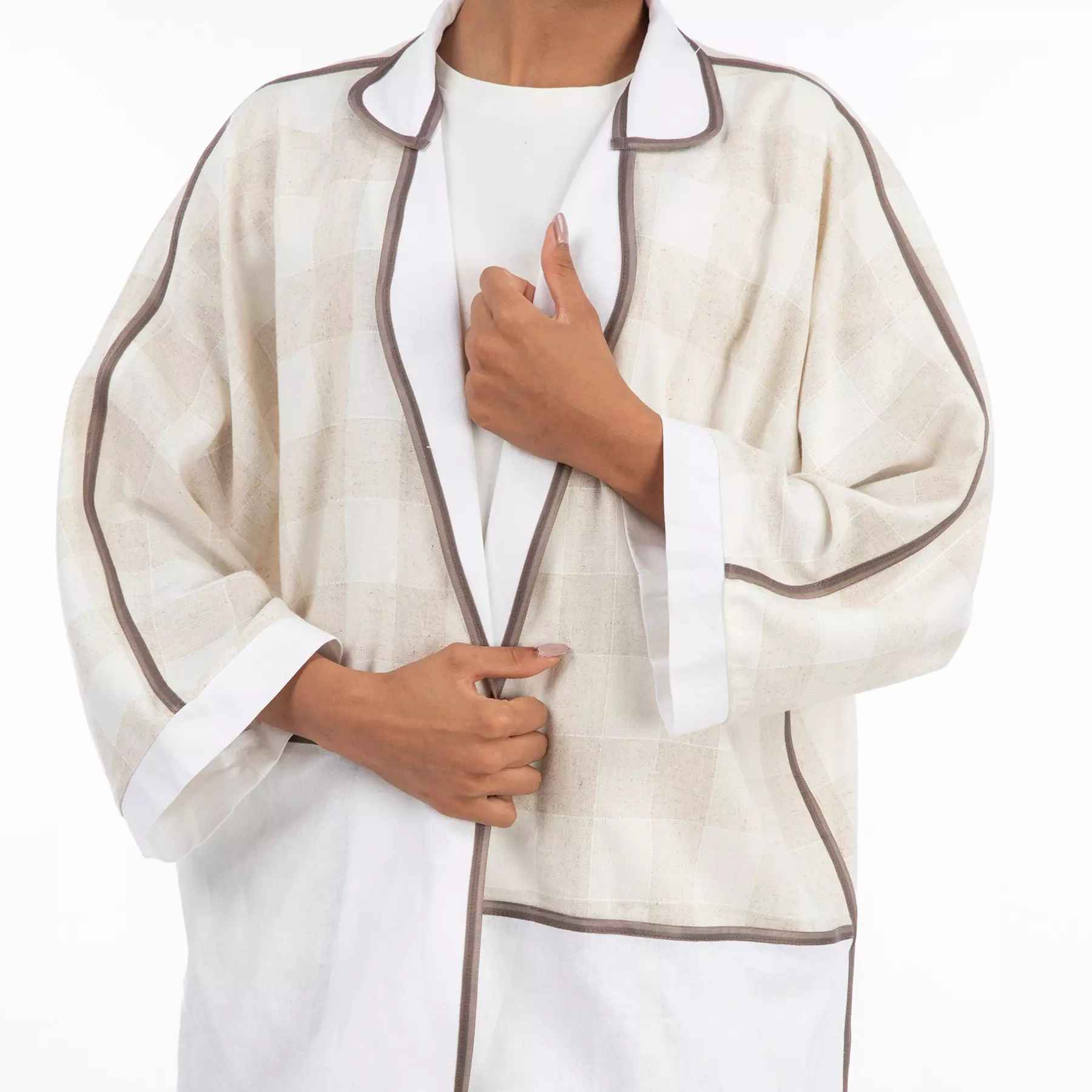 مانتو إيراني بقصة واسعة من قماش الكتان للنساء