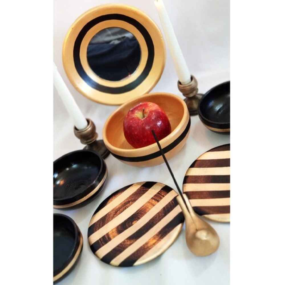 مجموعة فخار للسبعة مع مرآة وحامل شمعة لنوروز