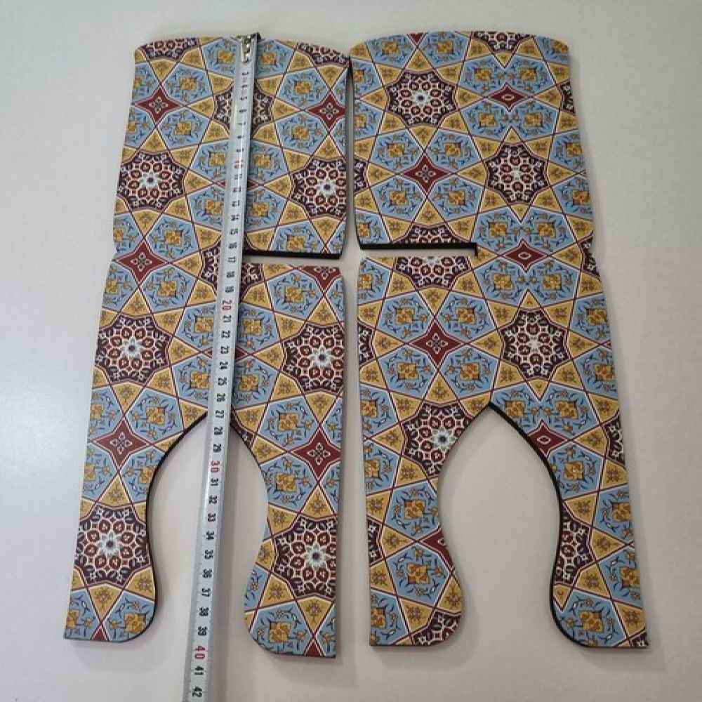 رَحْل خشبي قابل للطي للقرآن بنقشة هندسية إسلامية