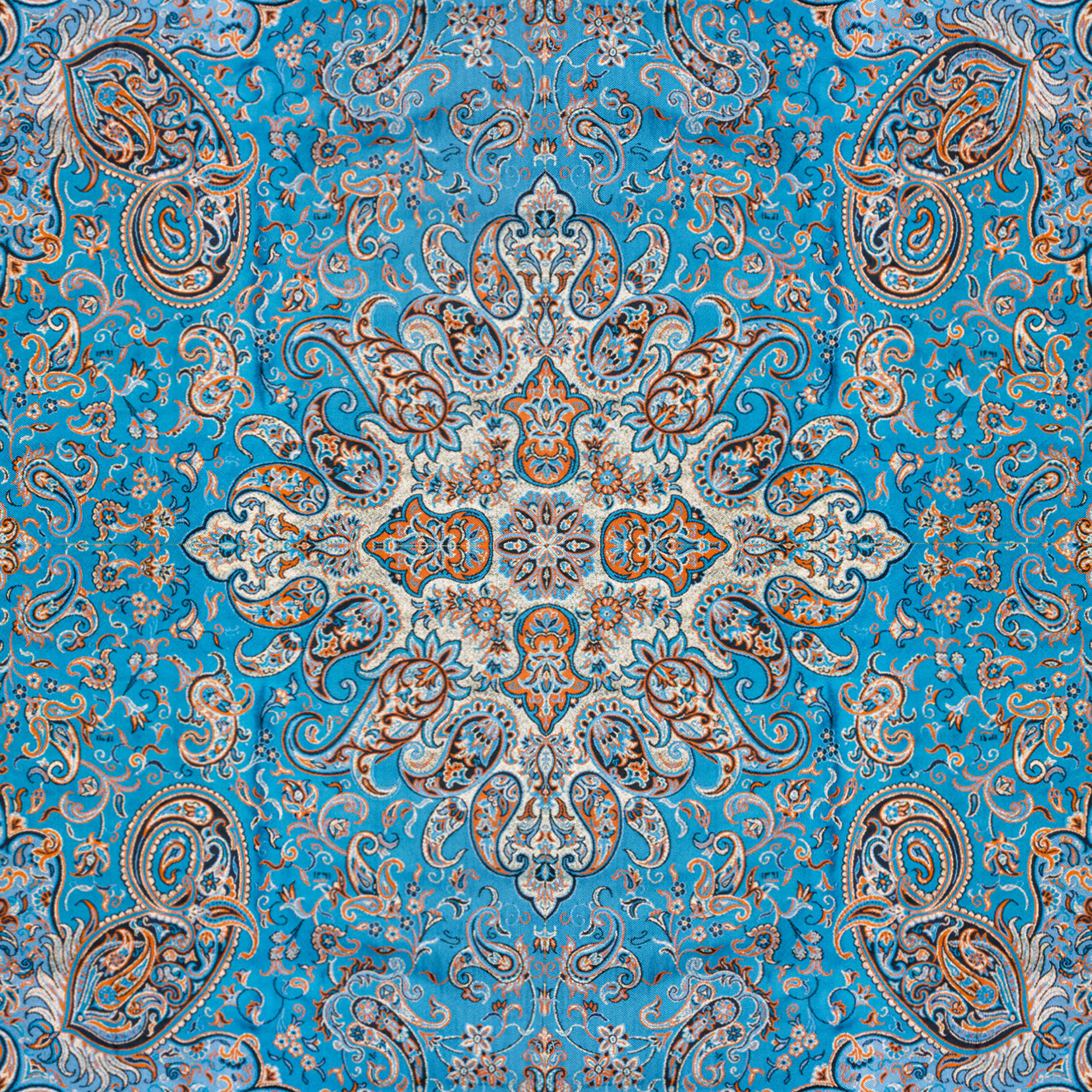 غطاء طاولة تيرمه فاخر بنقشة البازلي الإيراني زرفت اا