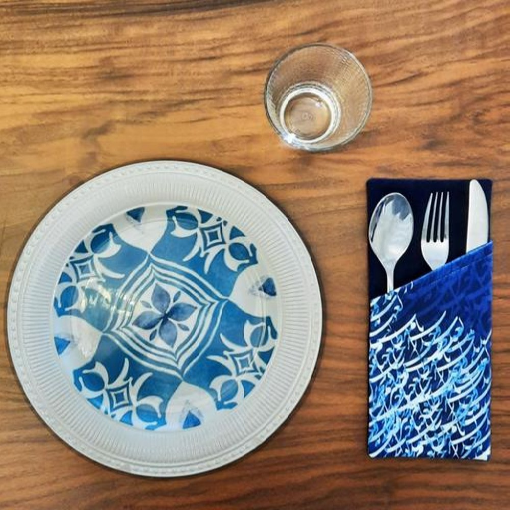 حقيبة أدوات المائدة من المخمل بالخط الفارسي – تصميم أنيق