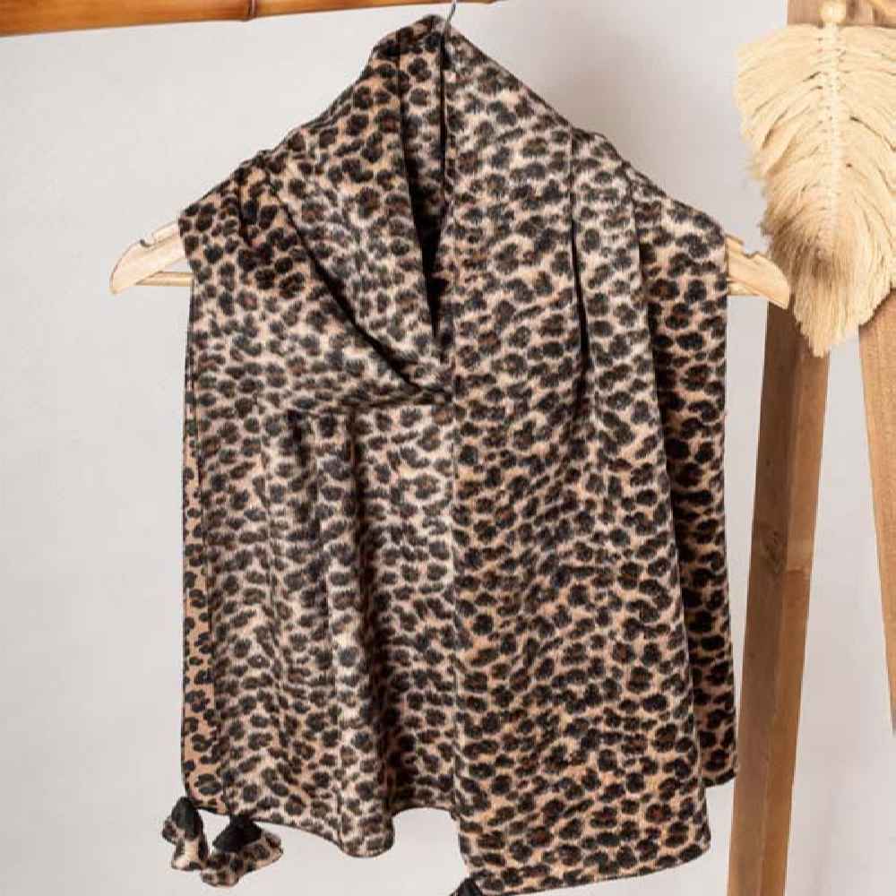 وشاح مطبوع للنساء فني وخفيف الوزن بتصميم النمر