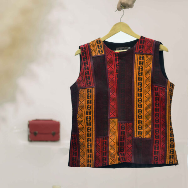 صديري نسائي بتصميم تطريز مستوحى من إيران