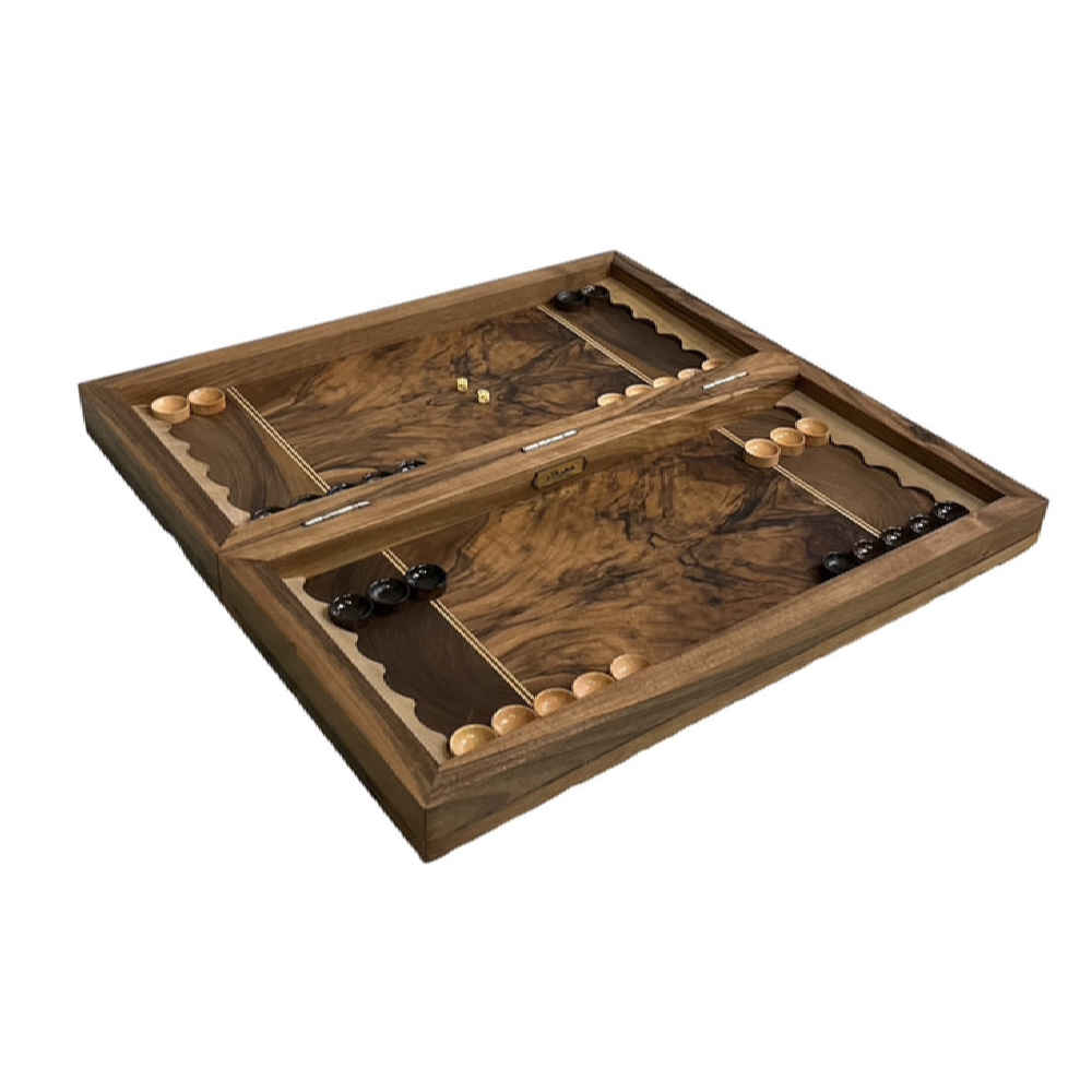 لوحة لعبة الطاولة من الخشب المنحوت باليد بتصميم البطل الإيراني رستم