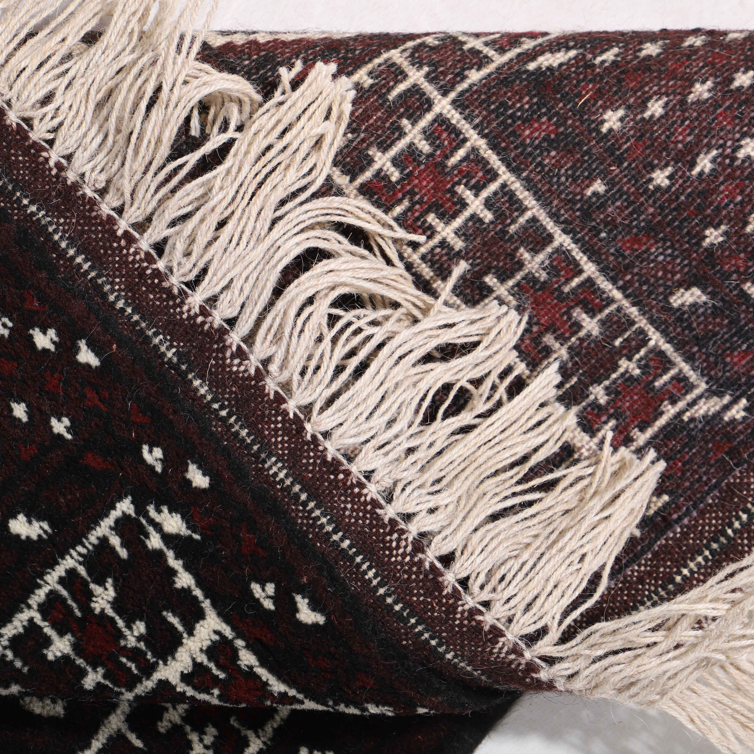 سجادة صوف إيرانية أصلية معقودة يدويًا بتصميم تركمن – جولستان