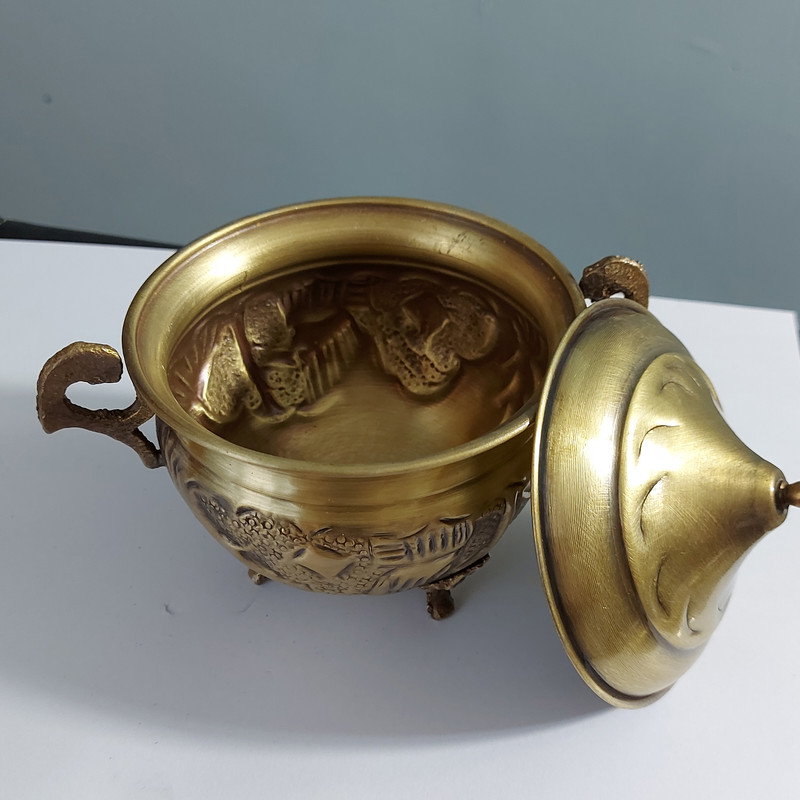 وعاء سكر نحاسي إيراني مصنوع يدويًا مع غطاء – تقليدي مطرز