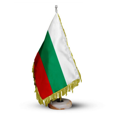 علم الطاولة لبلغاريا بقاعدة حجرية