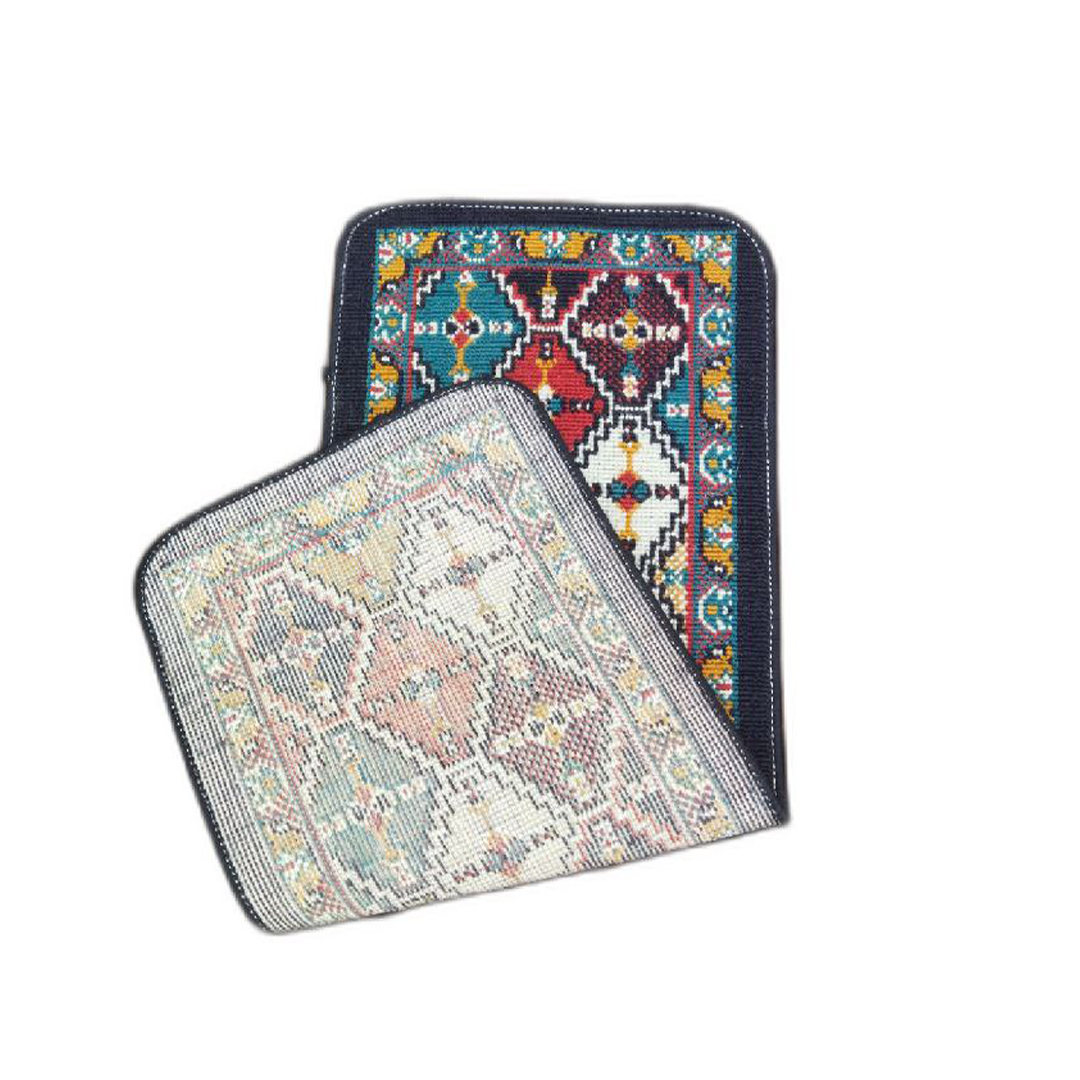 سجادة سلالم داخلية – تصميم إيراني تقليدي هندسي