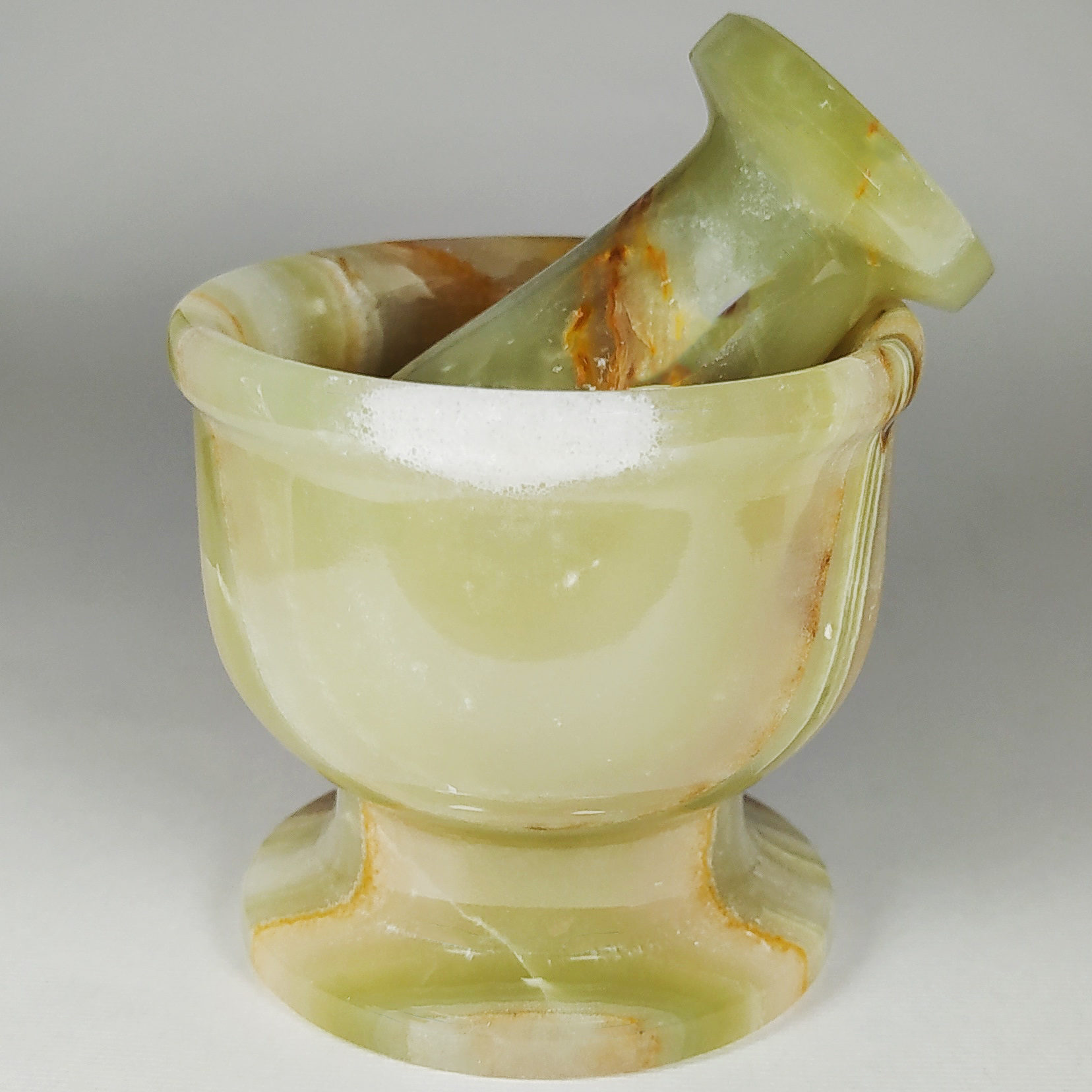 مجموعة هاون ومدق من الرخام مصنوعة يدويًا لمزج الزعفران والتوابل