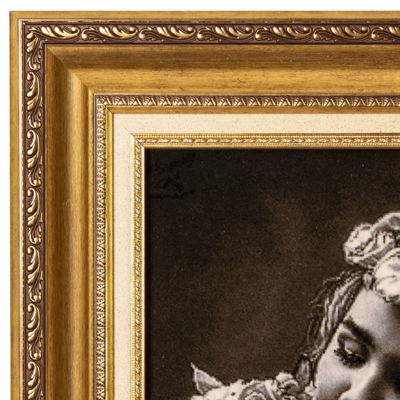 سجادة إيرانية تصويرية محبوكة يدويًا من تبريز تصور الفتاة والقطة