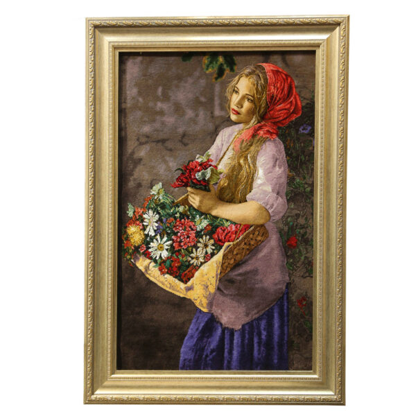 سجادة إيرانية تصويرية محبوكة يدويًا من تبريز تصور الفتاة مع الزهور