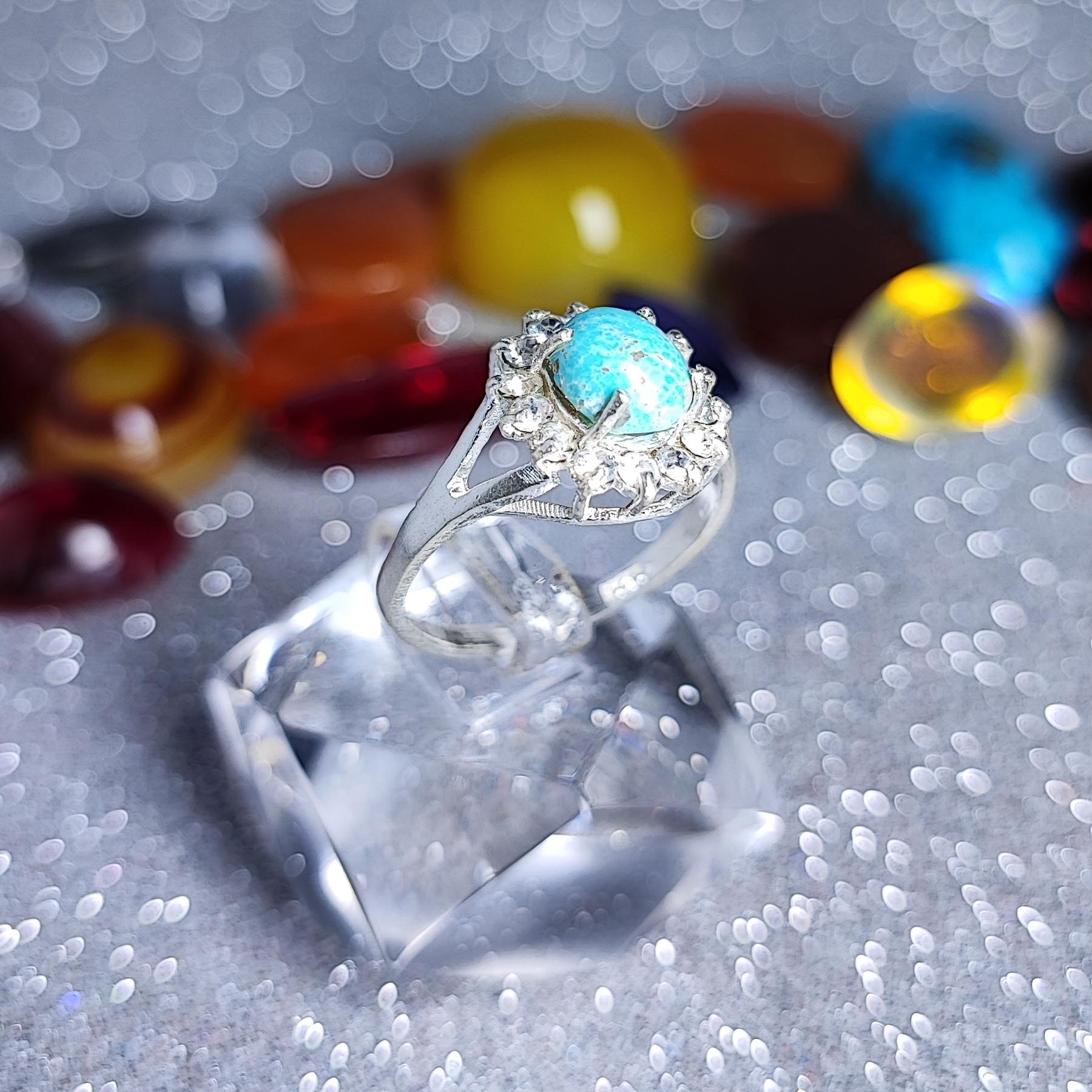 حلقة فضية يدوية مزينة بالفيروز الإيراني من نيشابور مصممة للنساء بالاسم سيما