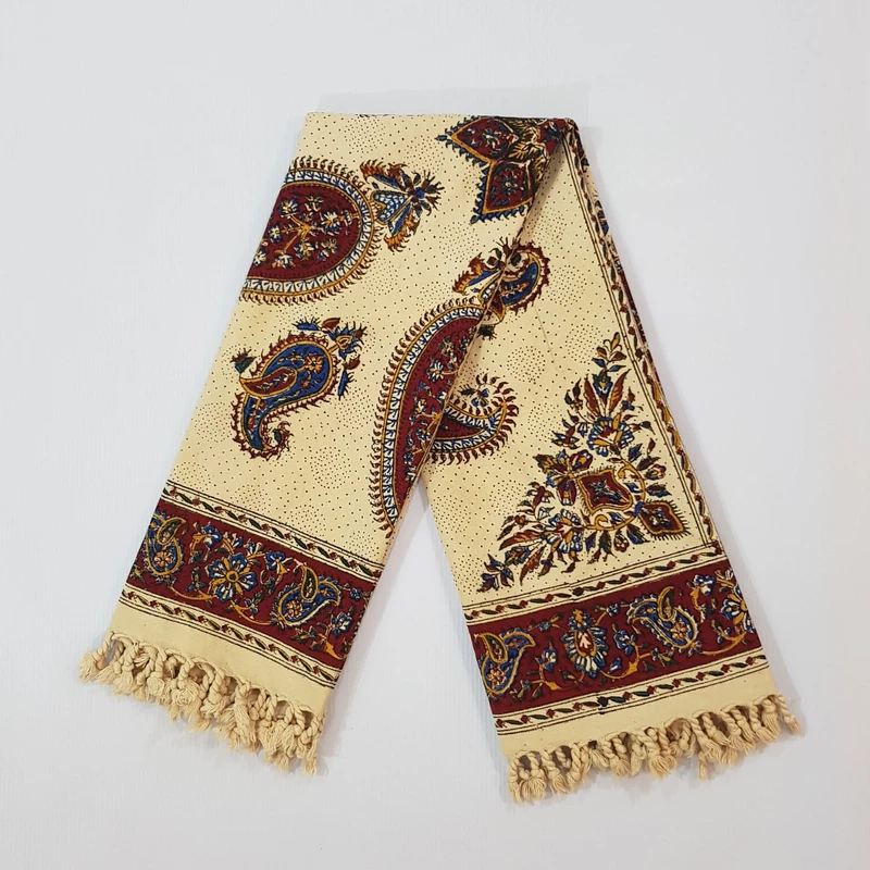 مفرش الطاولة الإيراني: طباعة كلامكاري التقليدية في إصفهان مانيل