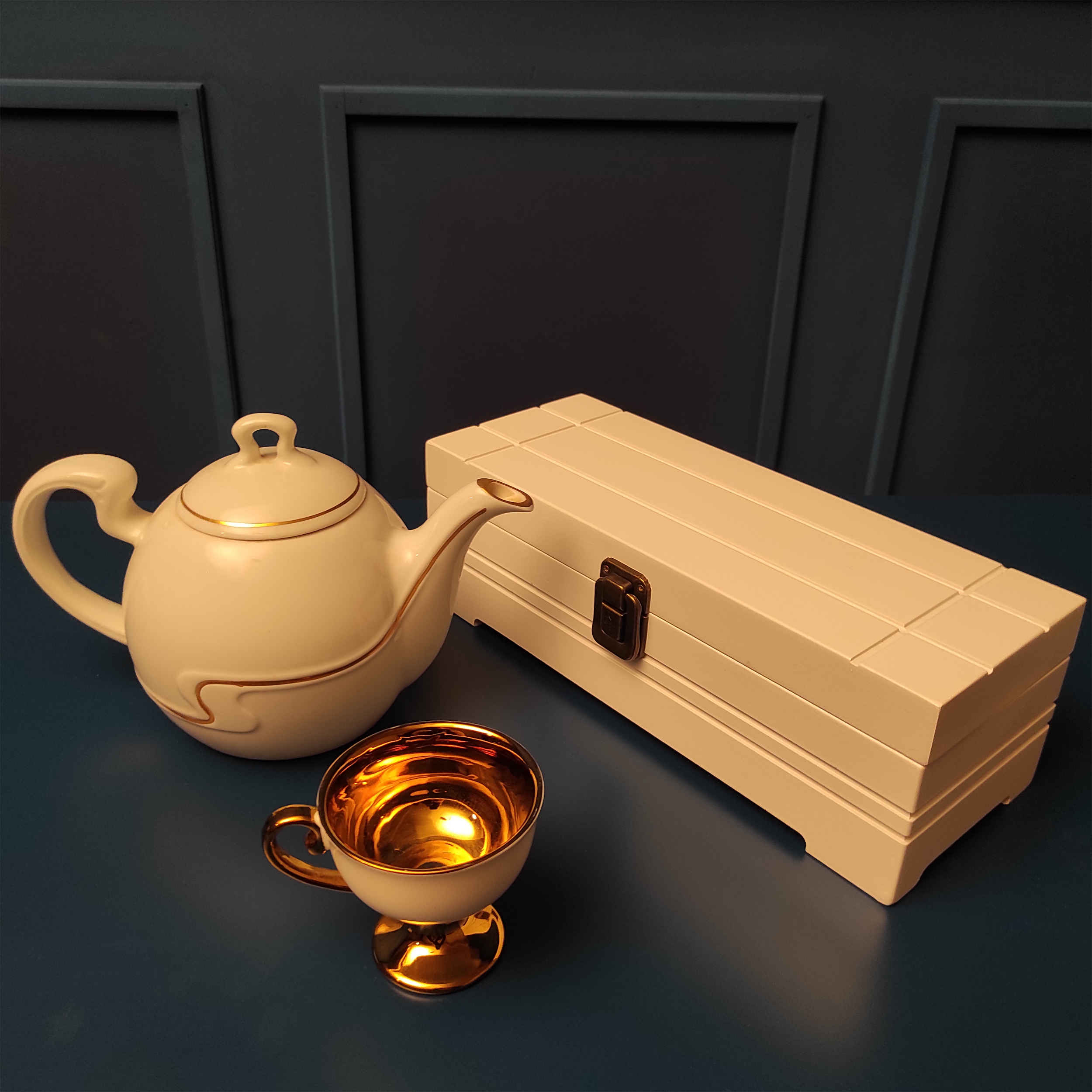 صندوق منظم 4-حجرات لمجموعة متنوعة من أكياس الشاي