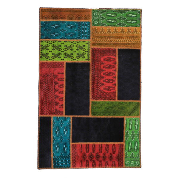 سجادة مرقعة إيرانية قديمة محبوكة يدويًا بنمط أحمر وأسود