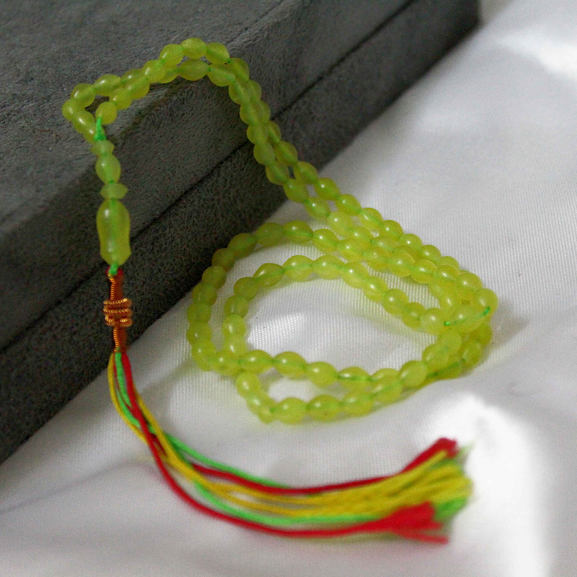 السبحة الإسلامية المصنوعة من شاه مغصود الأفغاني مع 101 حبة تسبيح – الأخضر الثعباني