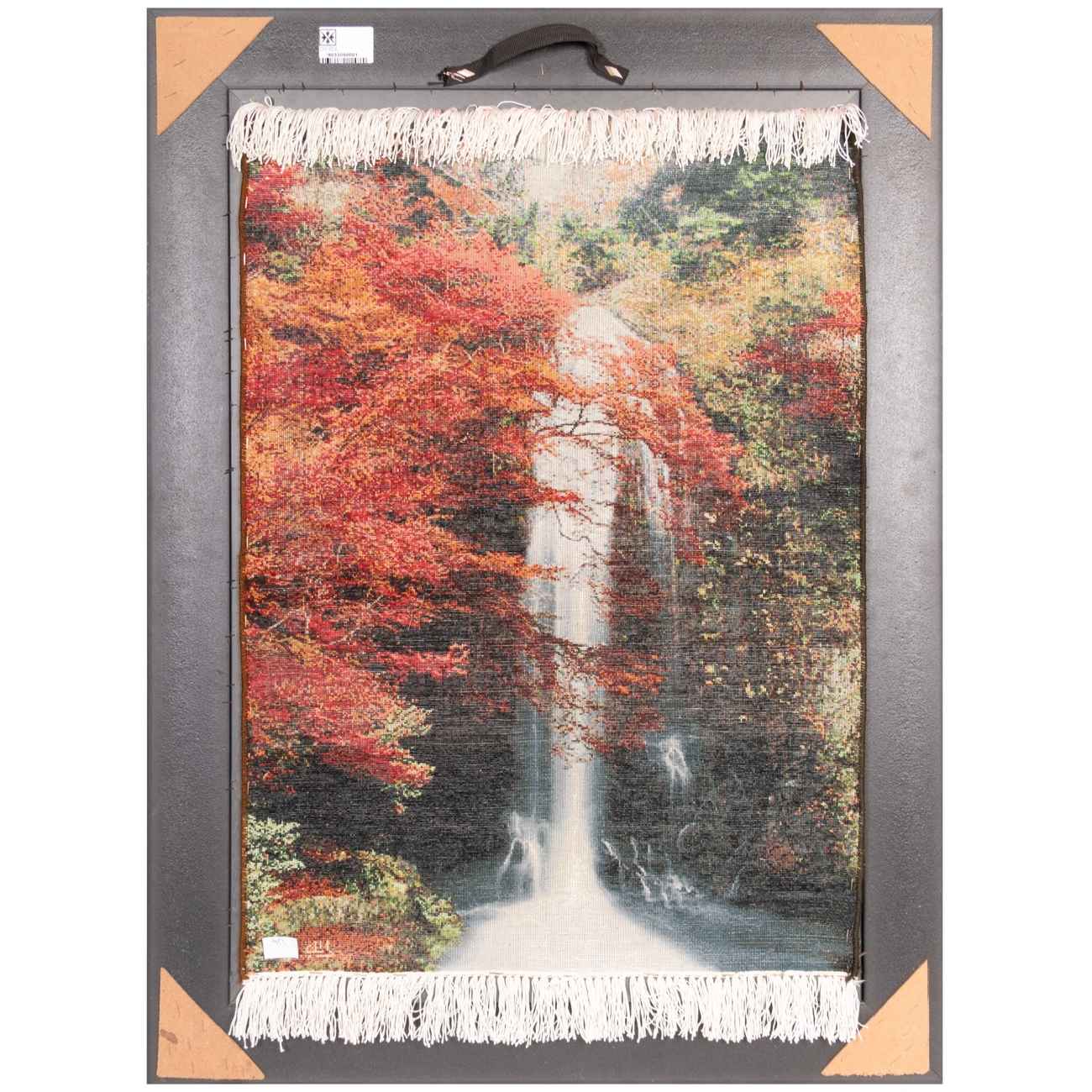 سجادة إيرانية تصويرية محبوكة يدويًا من تبريز تصور الشلال