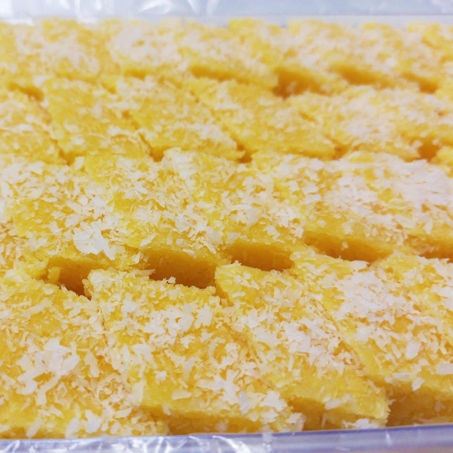 حلوى البقلاوة الإيرانية بنكهة الزعفران مع جوز الهند 900 جرام