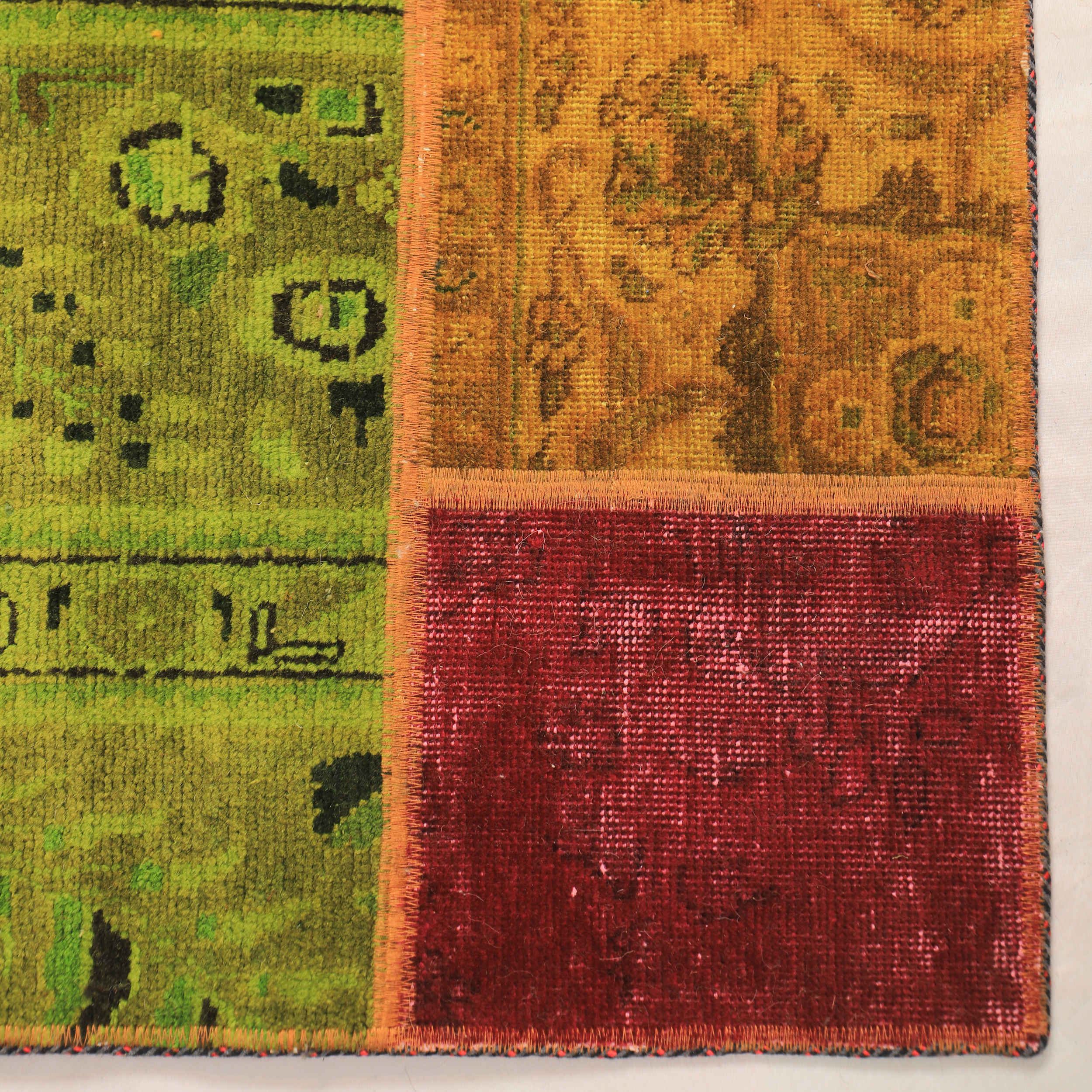 سجادة صوف إيرانية أصلية معقودة يدويًا بتصميم هندسي