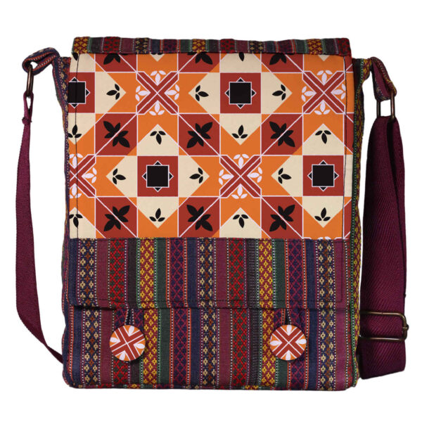 حقيبة كتف عبر الجسم بتصميم مخطط تقليدي للسيدات