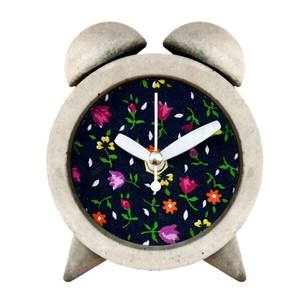 ساعة جرس مزدوجة من الخرسانة المصنوعة يدويًا بالقماش