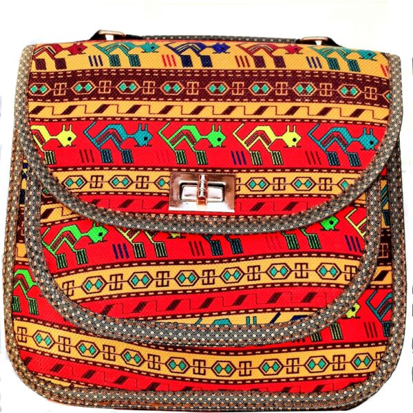 حقيبة كتف عبر الجسم مصنوعة يدويًا من الجلد الصناعي بأسلوب تقليدي