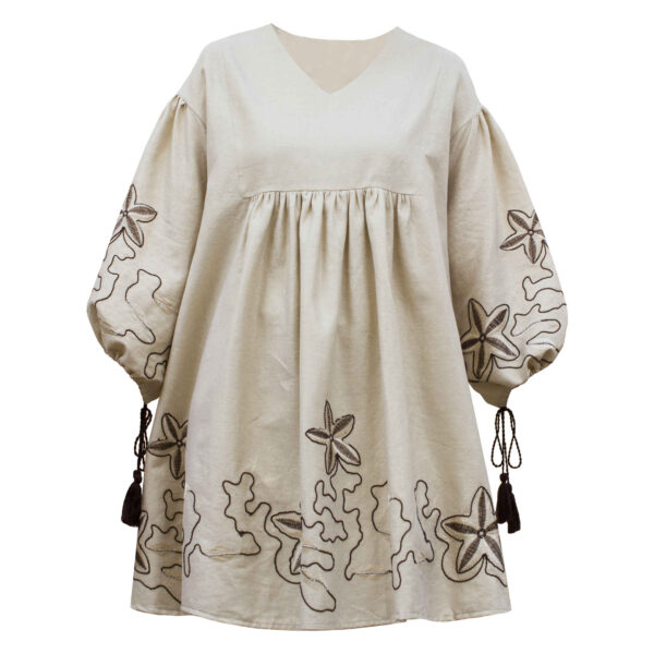 مانتو إيراني مطرز بتصميم زهور للنساء