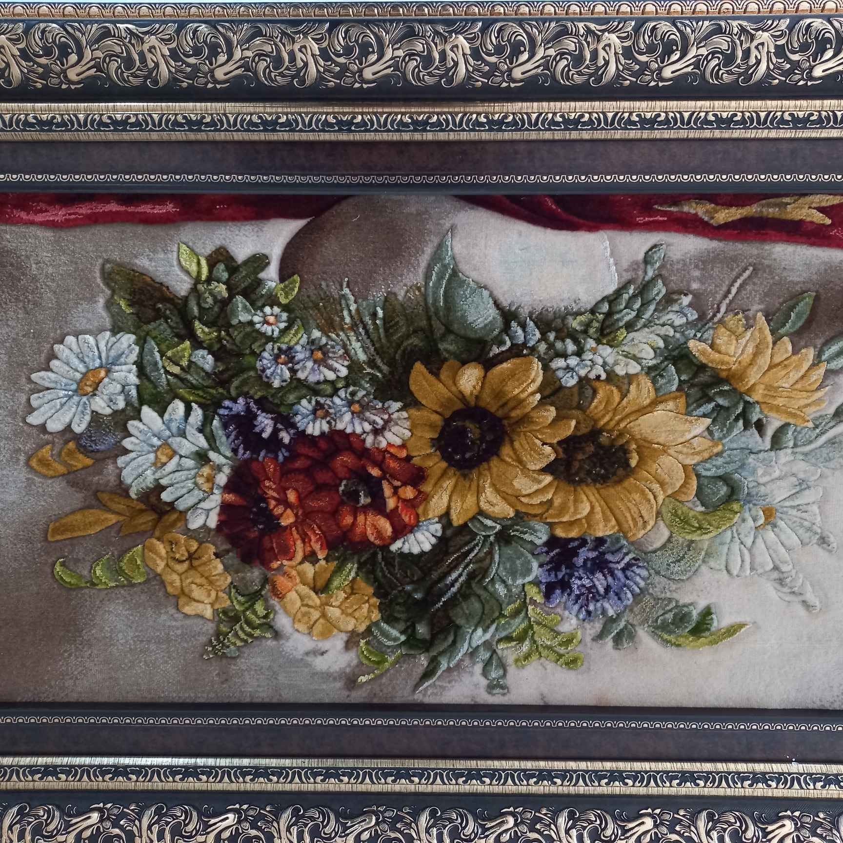 سجادة إيرانية تصويرية محبوكة يدويًا تصور عباد الشمس