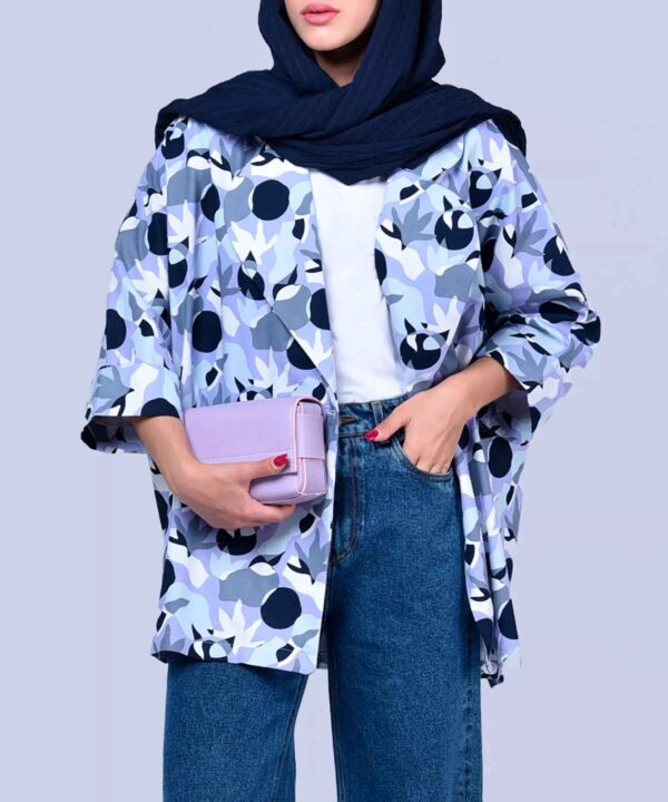 مانتو إيراني مفتوح من الأمام للنساء بقصة واسعة وتصميم منقط