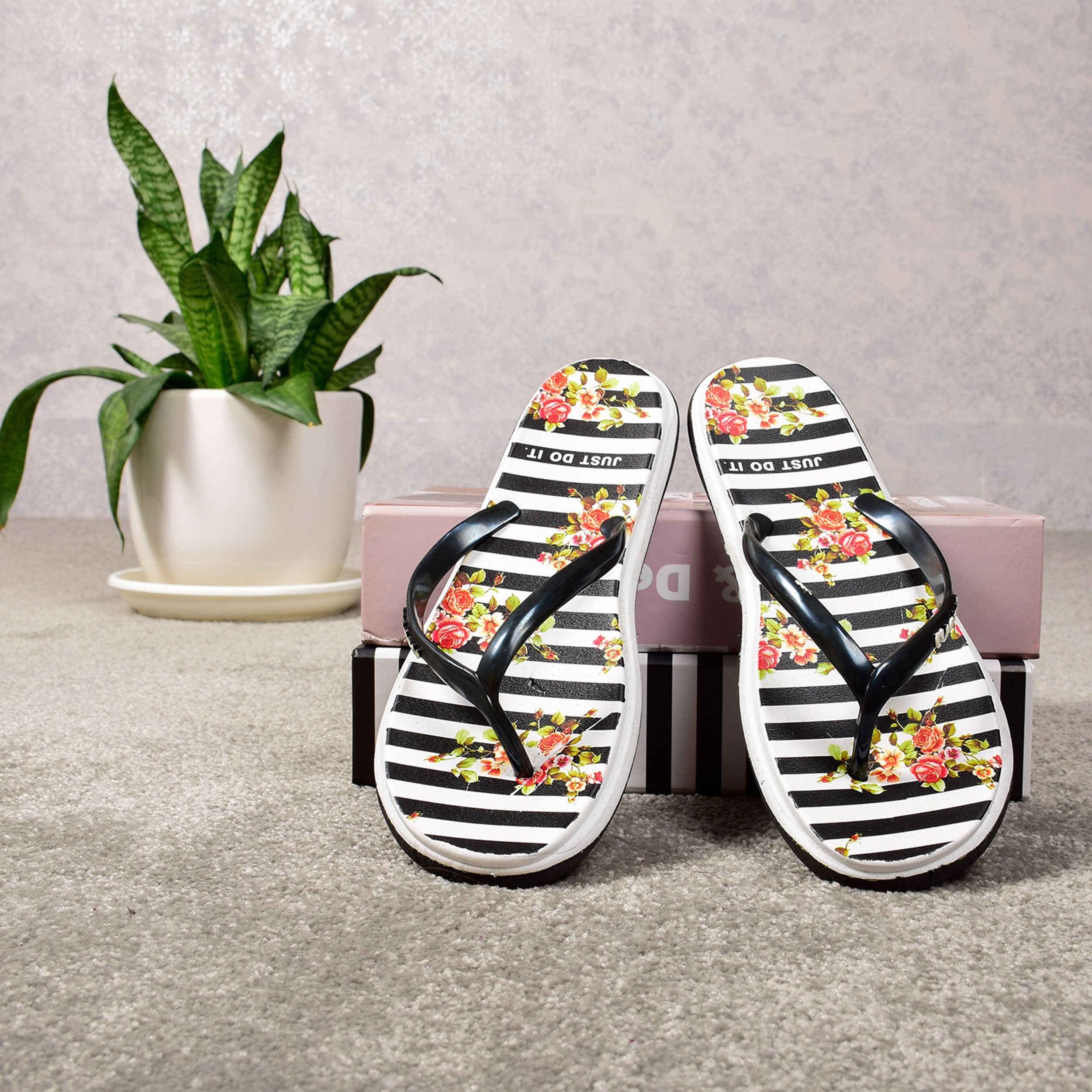 شبشب فليب فلوب للنساء