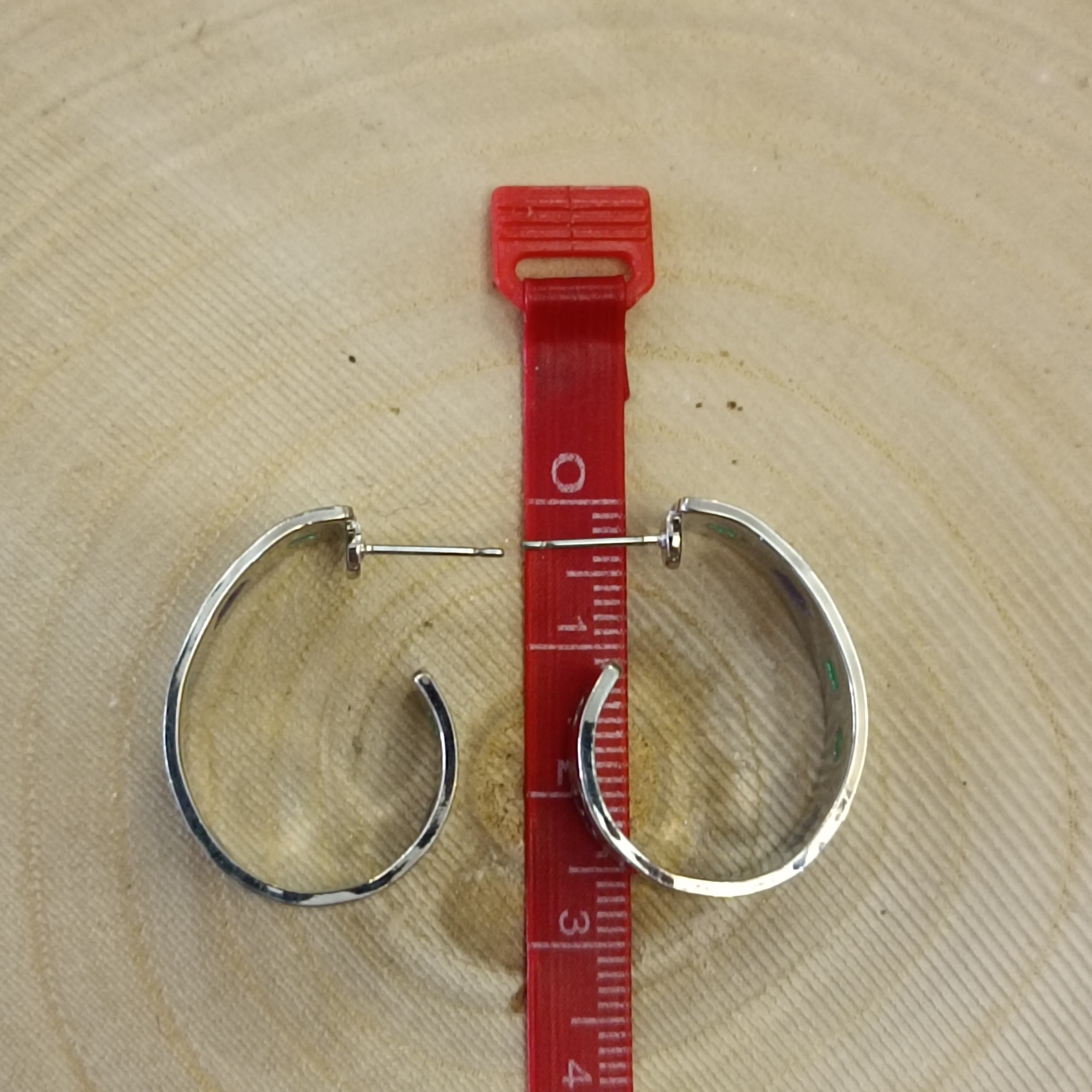 أقراط معدنية متدلية للنساء بتصميم هندي زهور