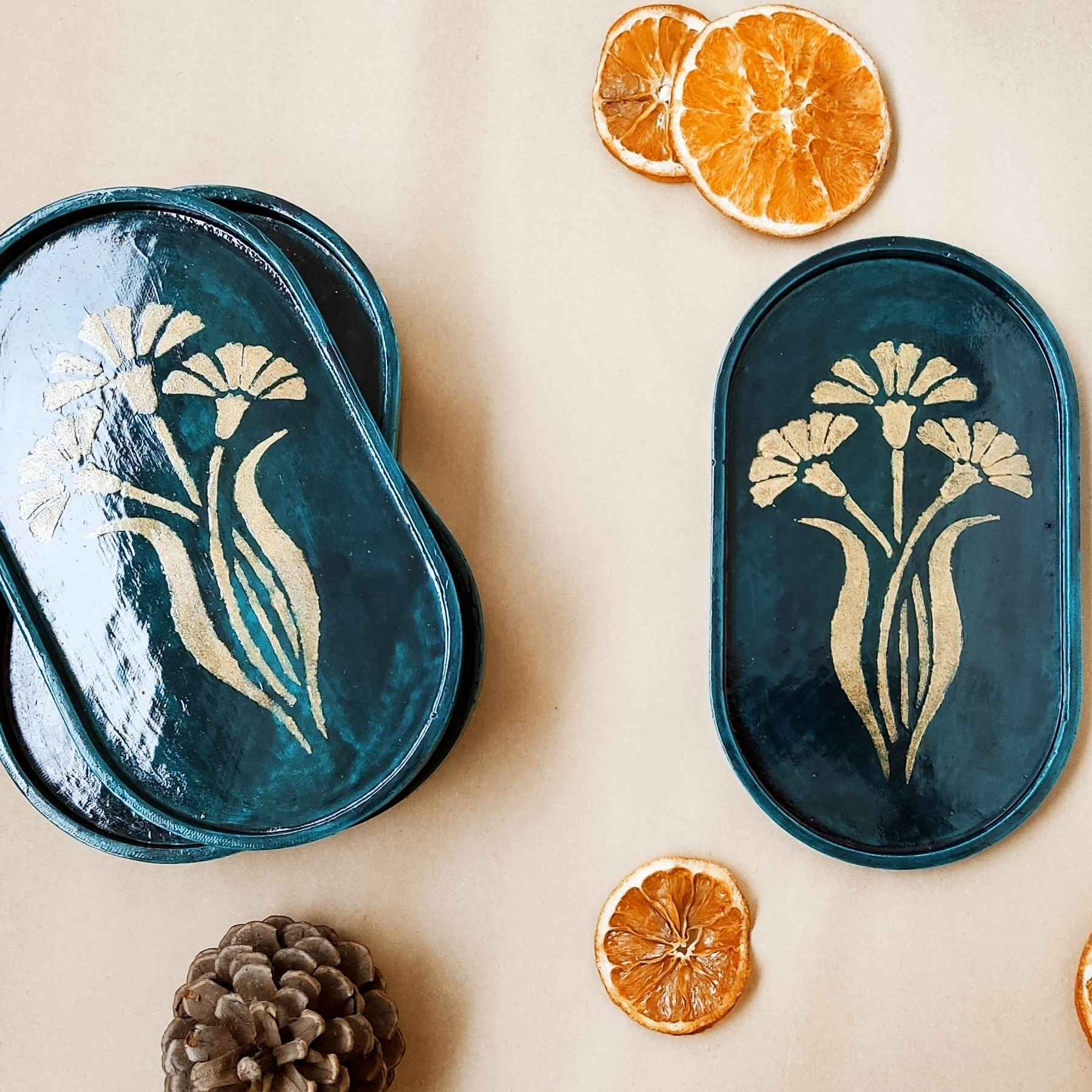 صينية خرسانية فنية بتصميم زهور