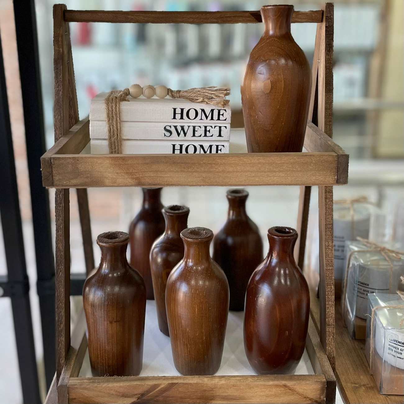 فازة ذات ساق واحدة مصنوعة يدويًا بتصميم ريفي مناسبة للديكور