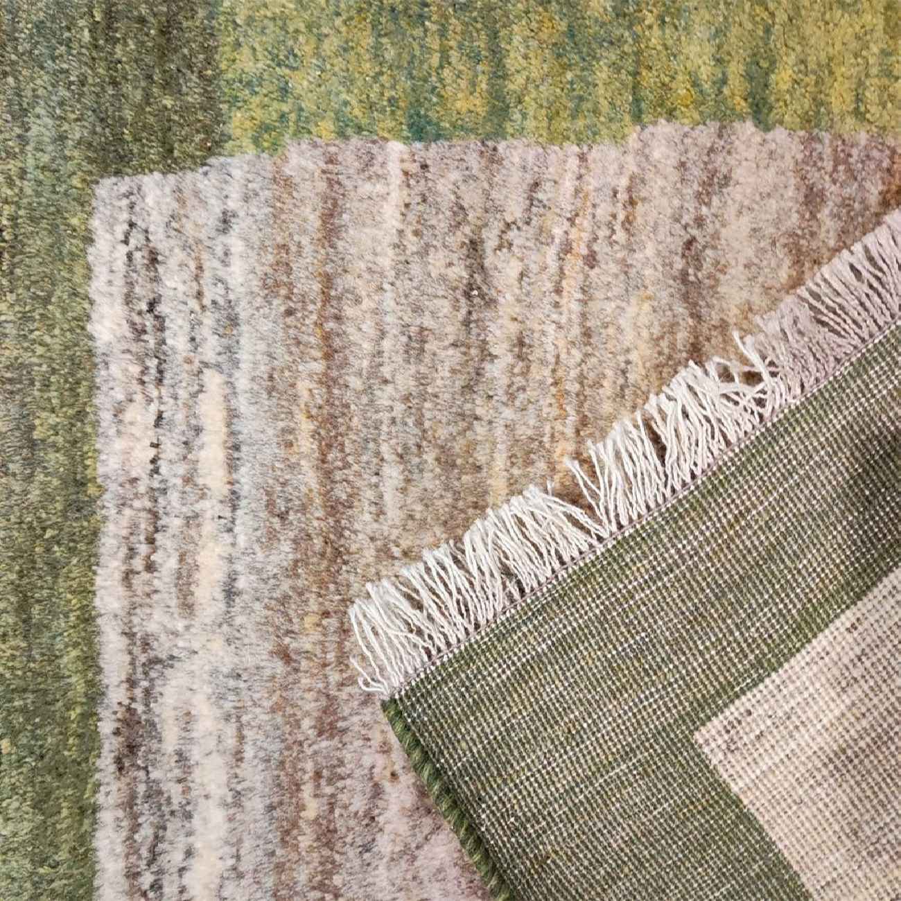 سجاد جابيه إيراني أصيل من الصوف محبوك يدويًا بحدود كريمي