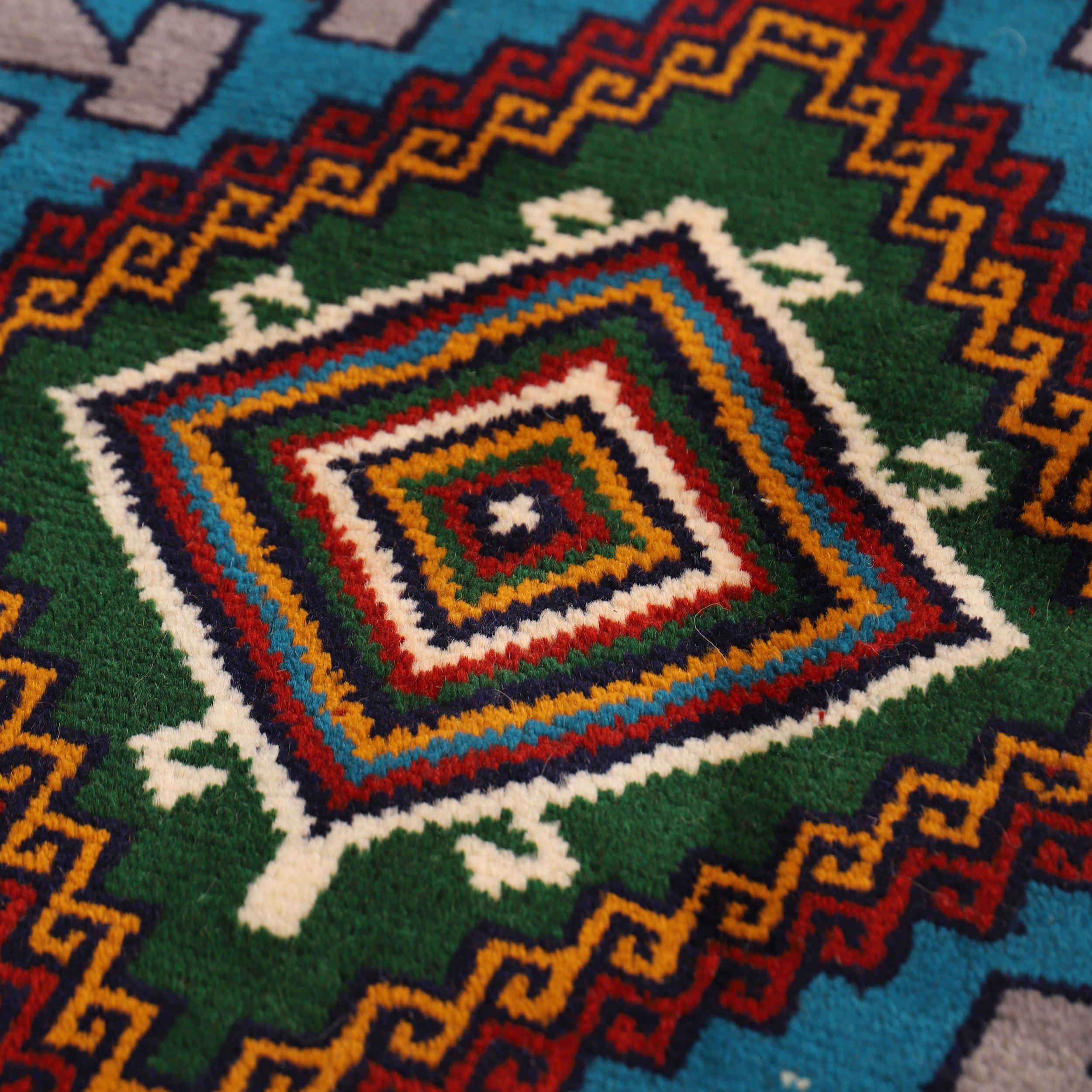 سجادة صوف إيرانية أصلية معقودة يدويًا بتصميم قبلي – خراسان