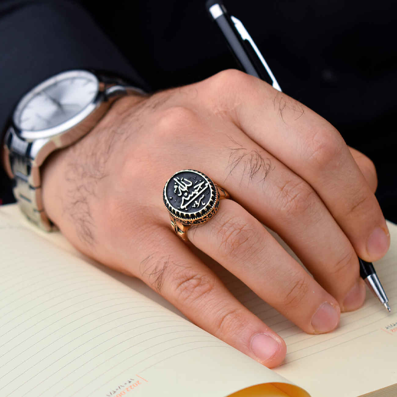 خاتم نحاسي إسلامي بخط “حسبي الله”