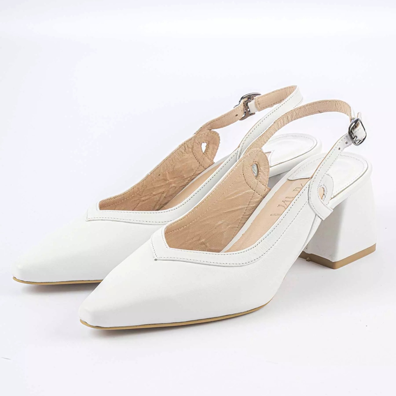 حذاء كعب عالي جلد مدبب للنساء موديل كسافا