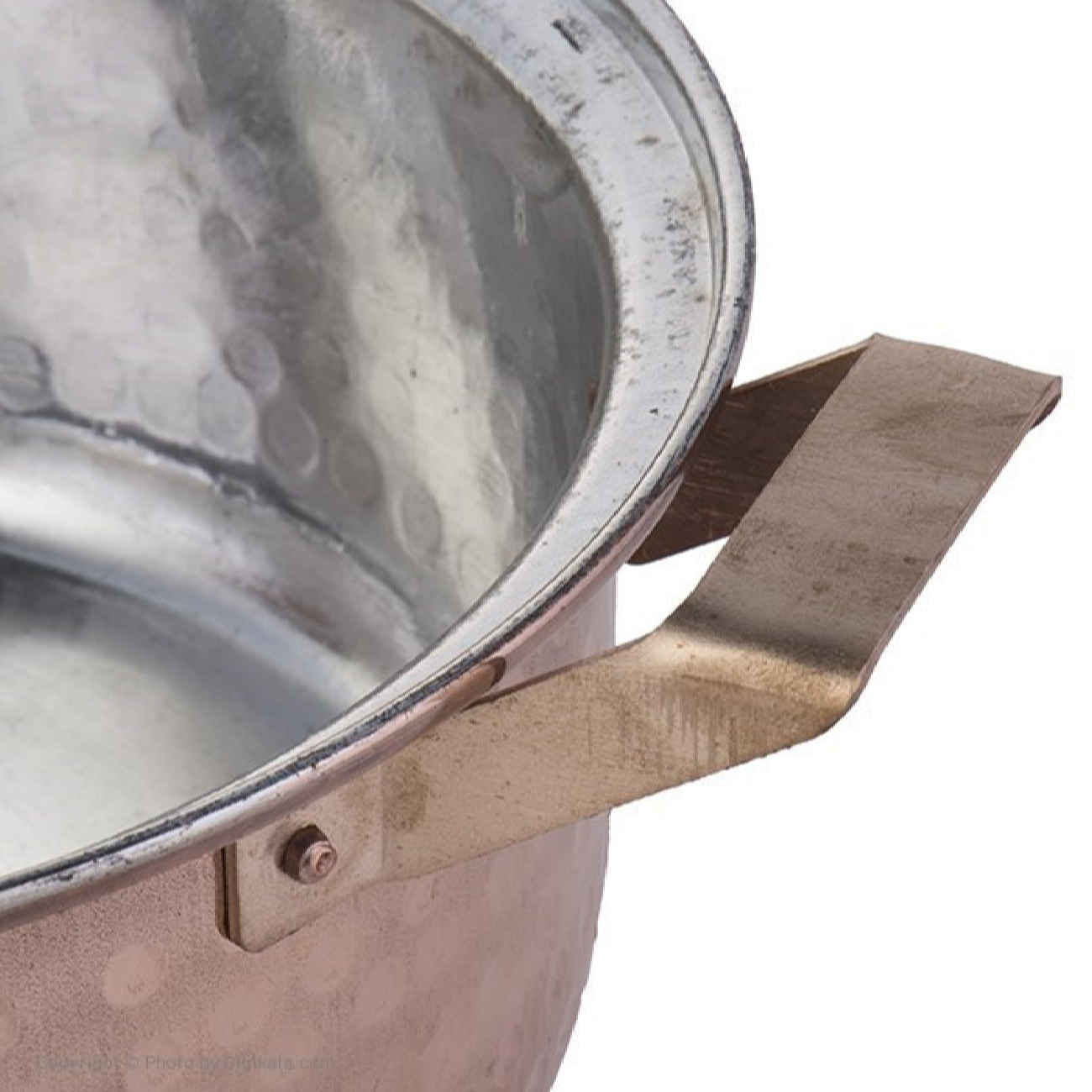 قدر مطروق من النحاس إيراني بأسلوب تقليدي ليندا