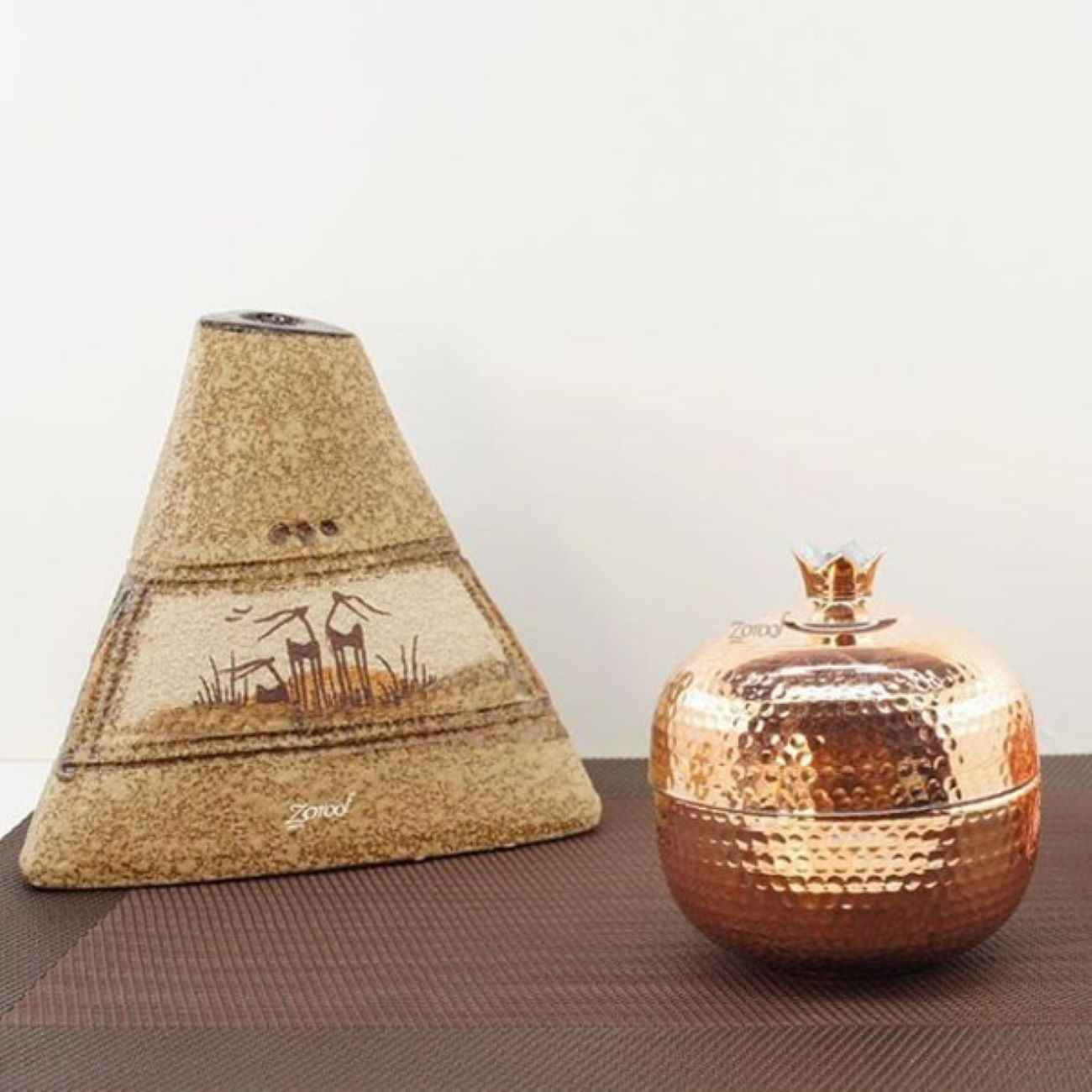 وعاء سكر إيراني نحاسي مصنوع يدويًا – محفور تصميم رمانة