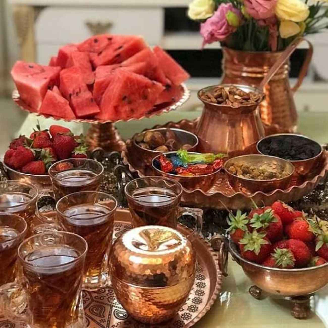 وعاء سكر إيراني نحاسي مصنوع يدويًا – محفور تصميم تفاحة