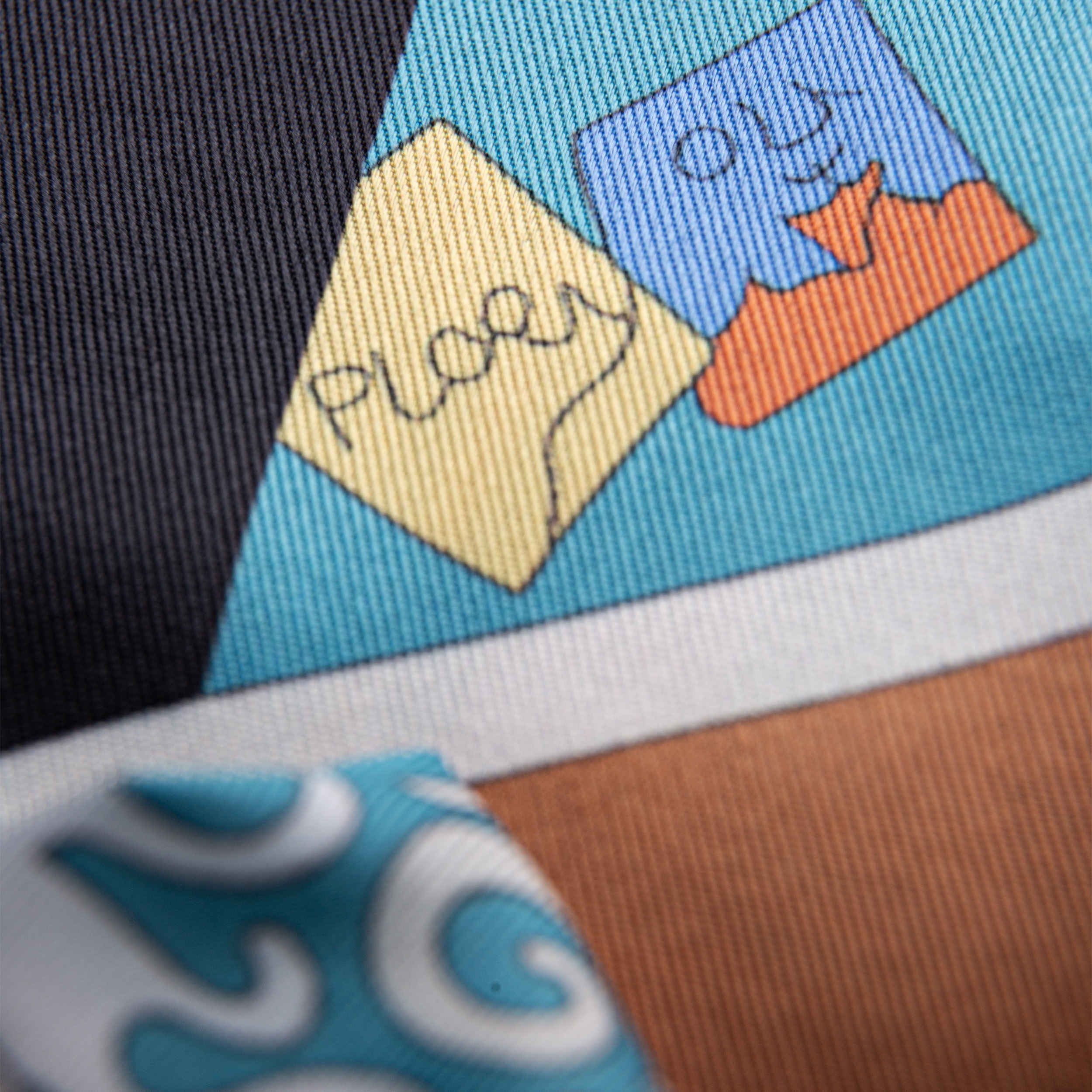 وشاح نسائي بتصميم خيالي من القطن والحرير